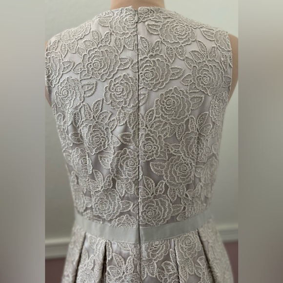 Formal jeweled dress size 8 - Picture 11 of 14